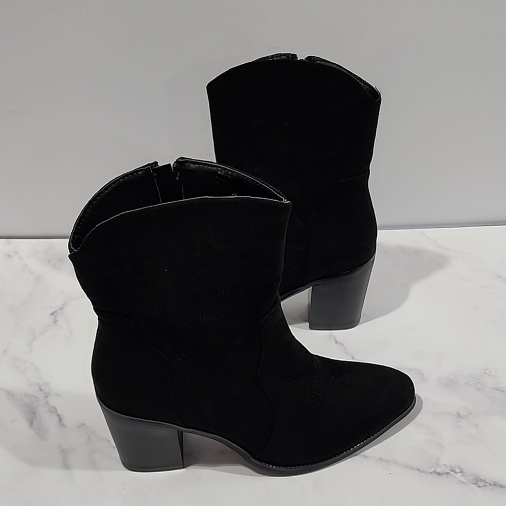 Olivia & Kate Black Block Heel Brand New Zip Boots
